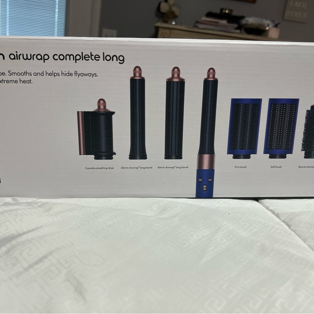 Dyson Airwrap Complete Long in Black and Blue
